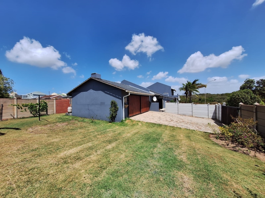 4 Bedroom Property for Sale in Aston Bay Eastern Cape